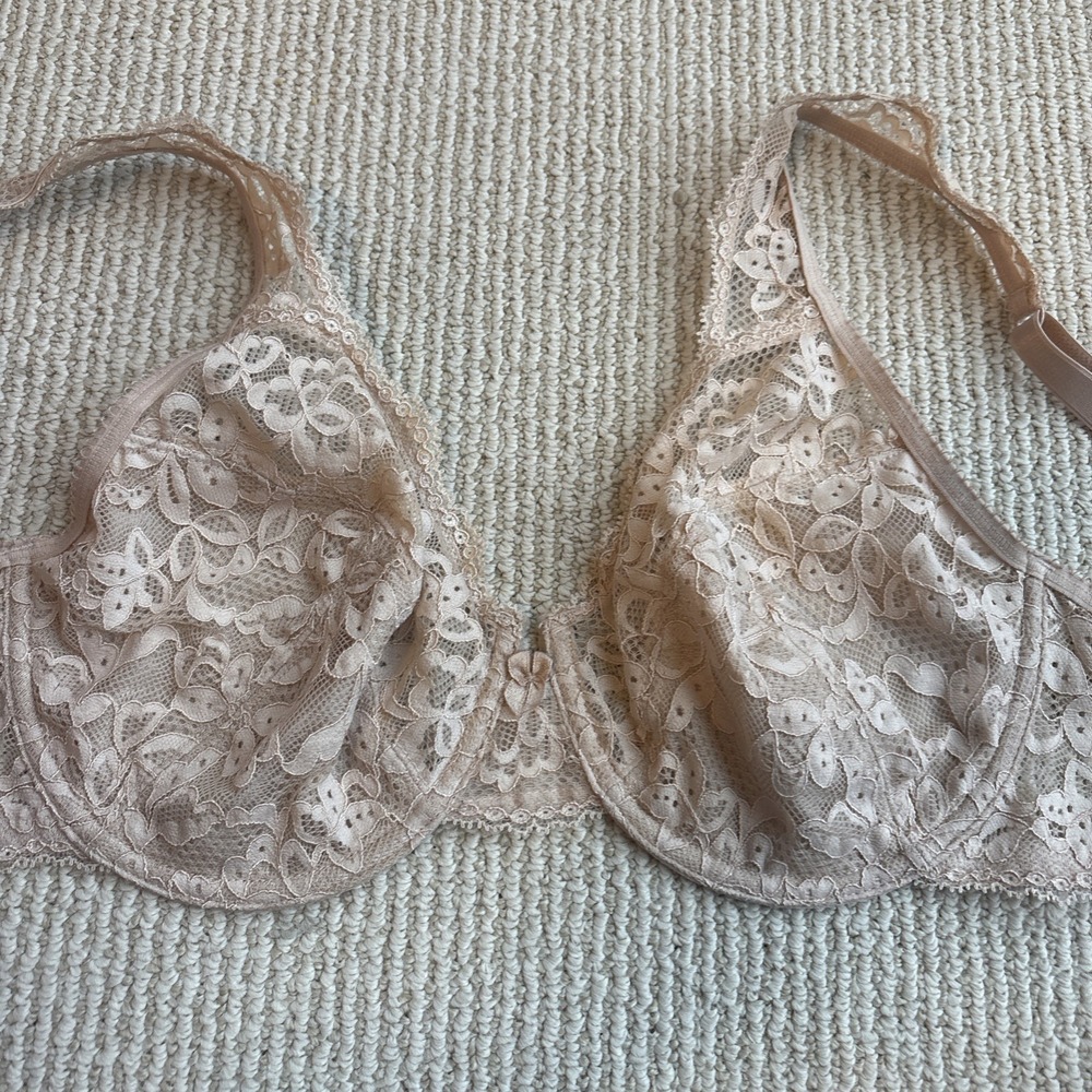 Maidenform Womens Beige Floral Lace Unlined Underwire Bra DM9600 36D